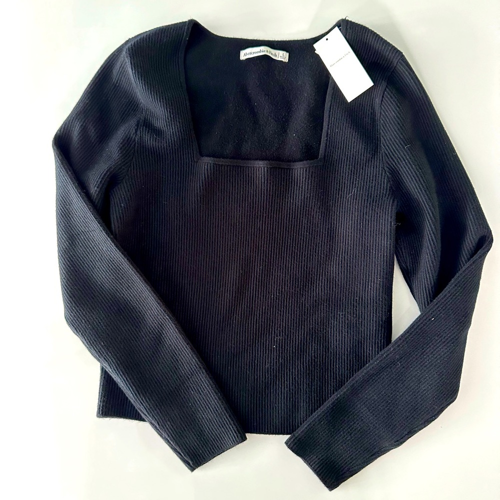 Abercrombie long sleeve fitted top size L new with tags